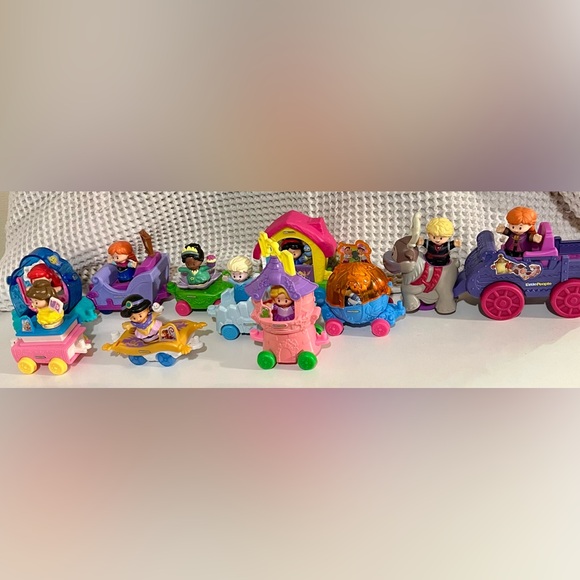 Little People Princess Parade (9)with Jasmine - Picture 1 of 13